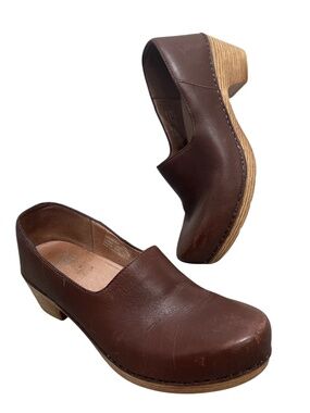 Gorgeous Leather Danskos size 40